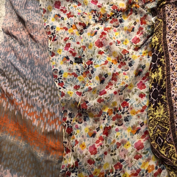 6 scarfs - Picture 2 of 3